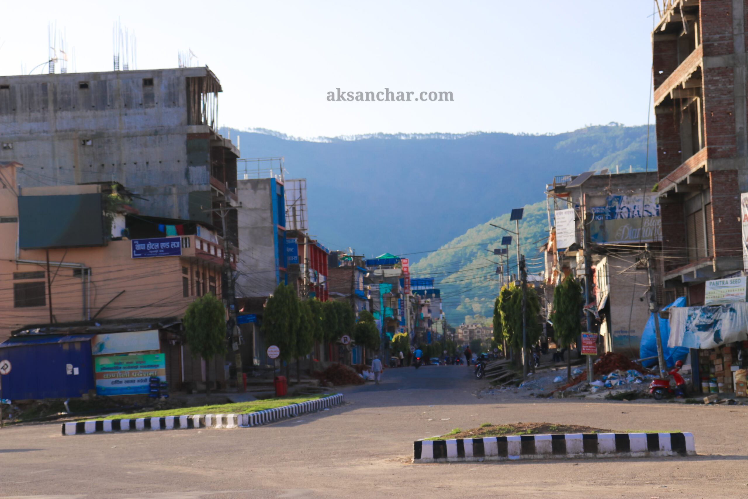 निषेधाज्ञाले सुनसान कर्णाली प्रदेशको राजधानी वीरेन्द्रनगर सुर्खेत (फोटो फिचर)