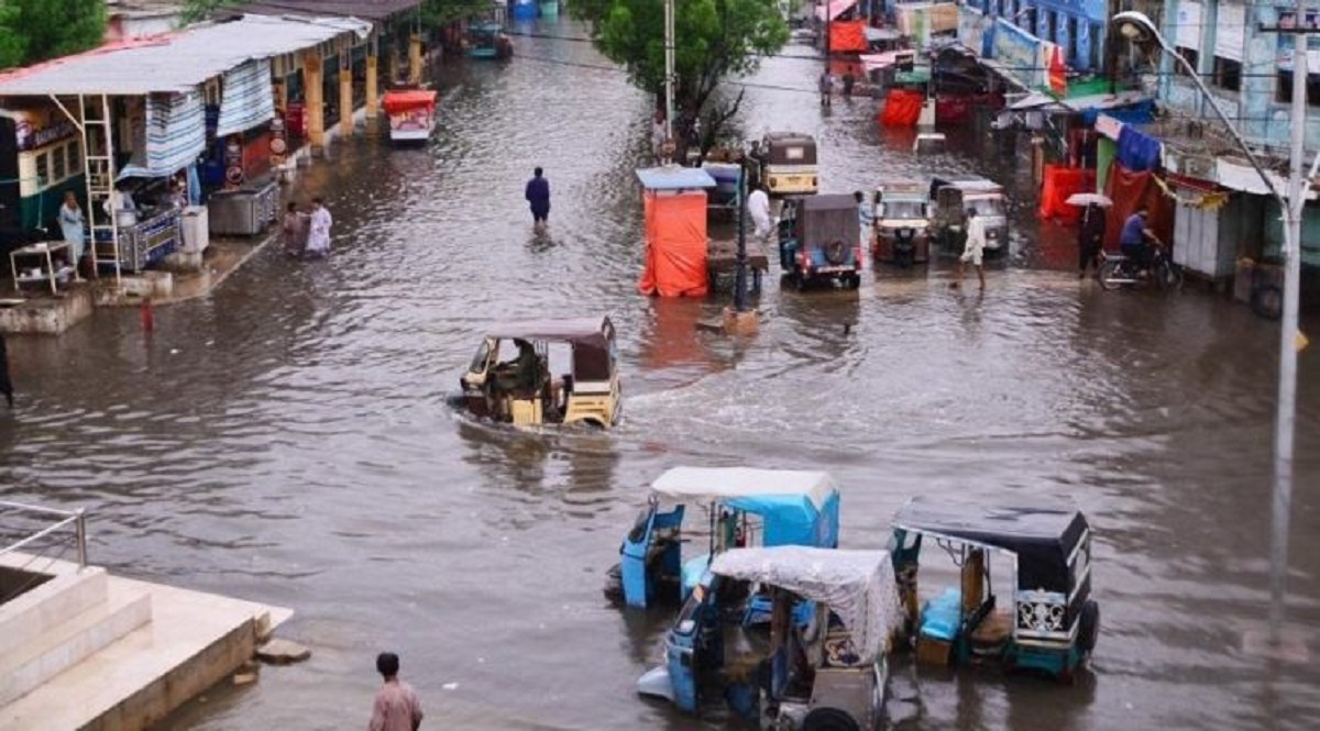 पाकिस्तानामा बाढीबाट ९ सय जनाको मृत्यु